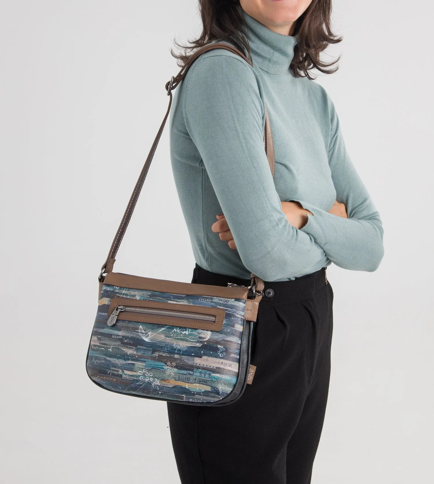 Beautiful Iceland crossbody bag