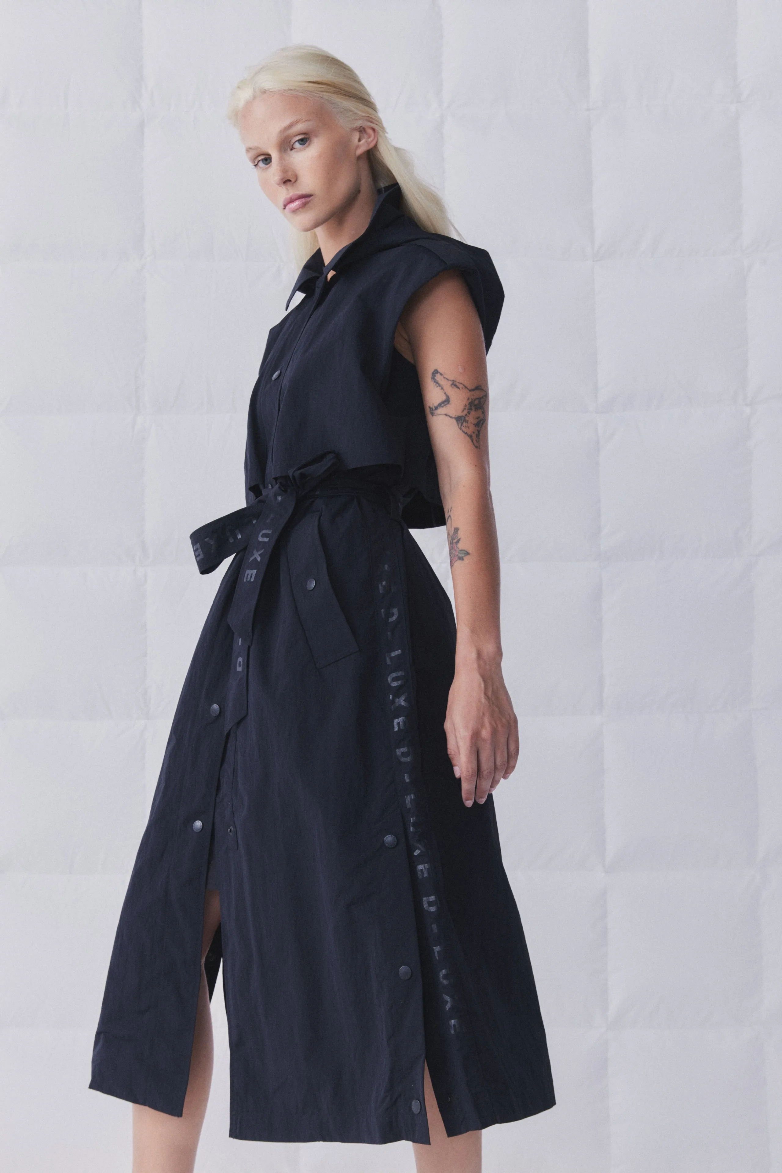 D-Luxe Sleeveless Trench