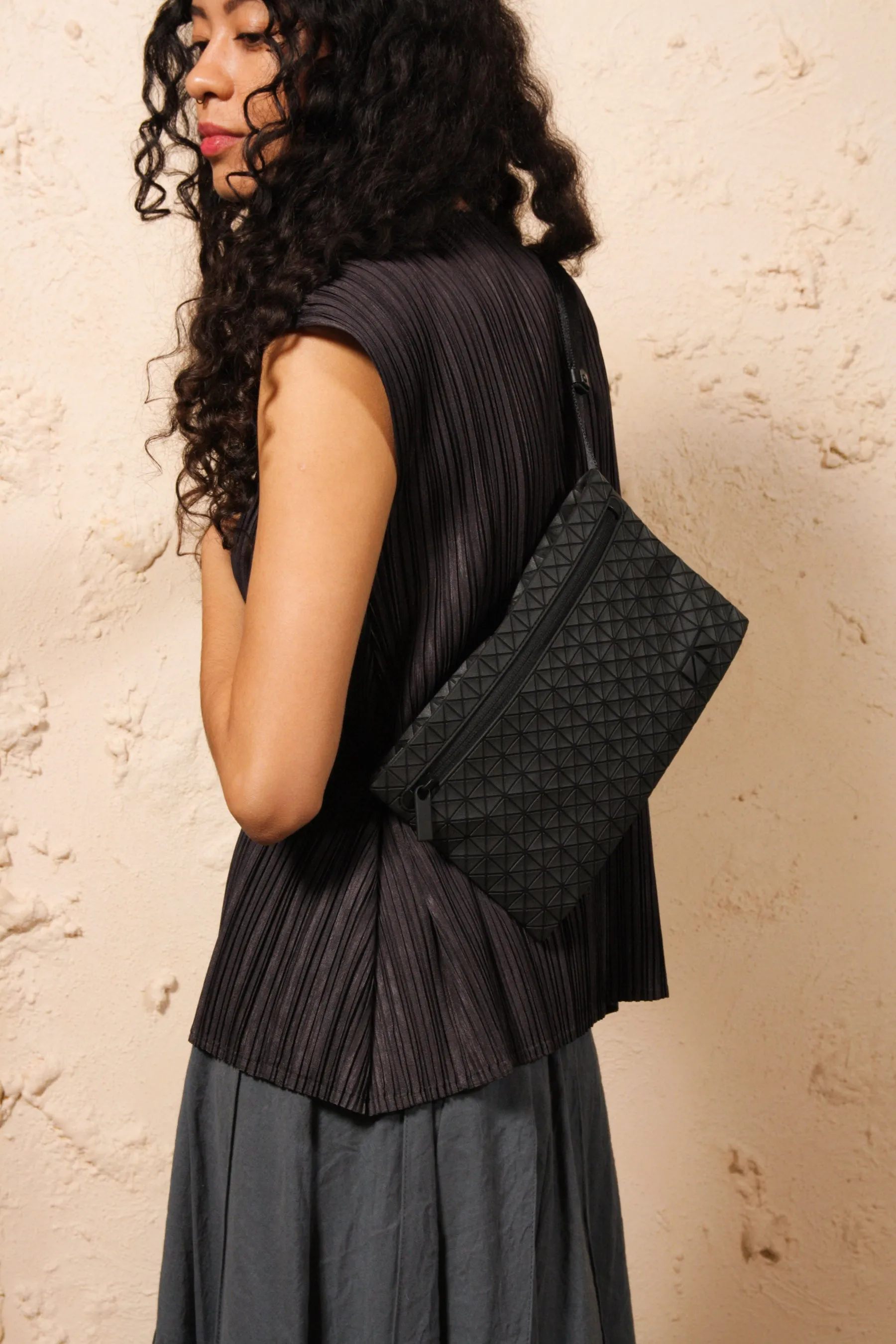 Kuro Crossbody Black